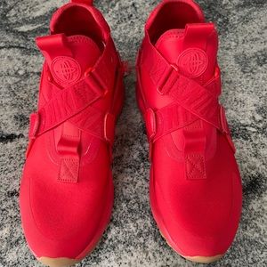 Nike Sneakers (sz 8.5)